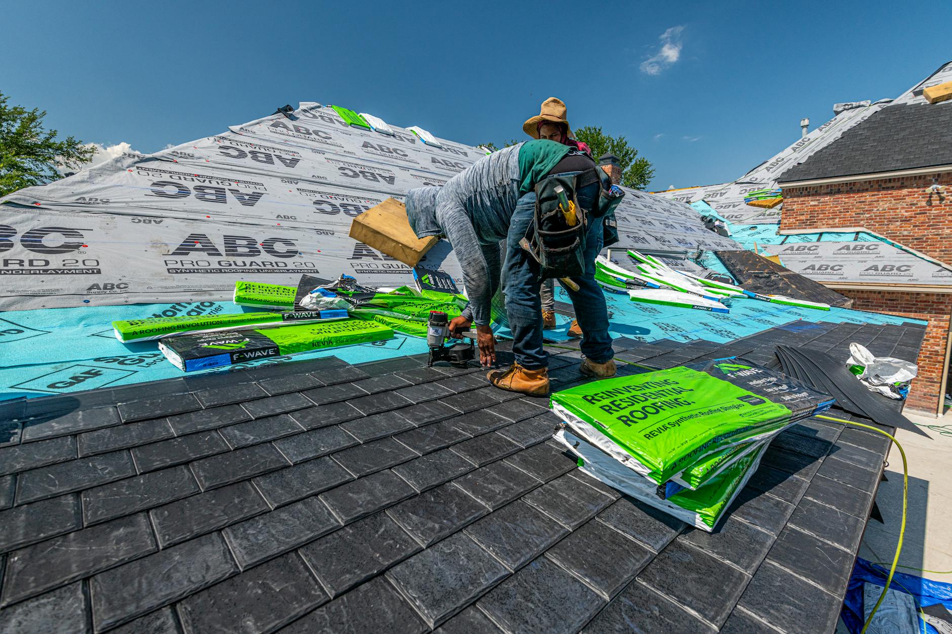Buildertrend vs AccuLynx for Roofing Contractor Teams
