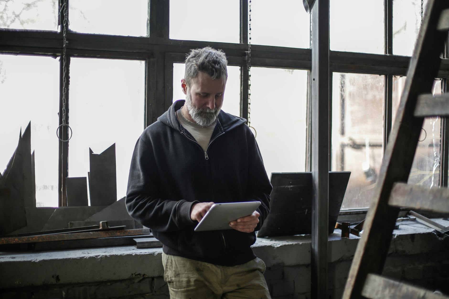 Field Service Management Mobile App in 2026: What Trades Actually Need